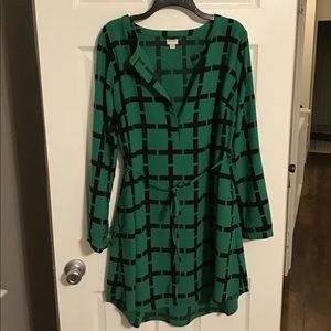 Green and Black Geometric Pattern Tie-Waist Dress